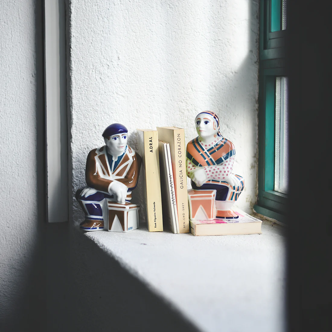 Bookend with base Man - Image 2