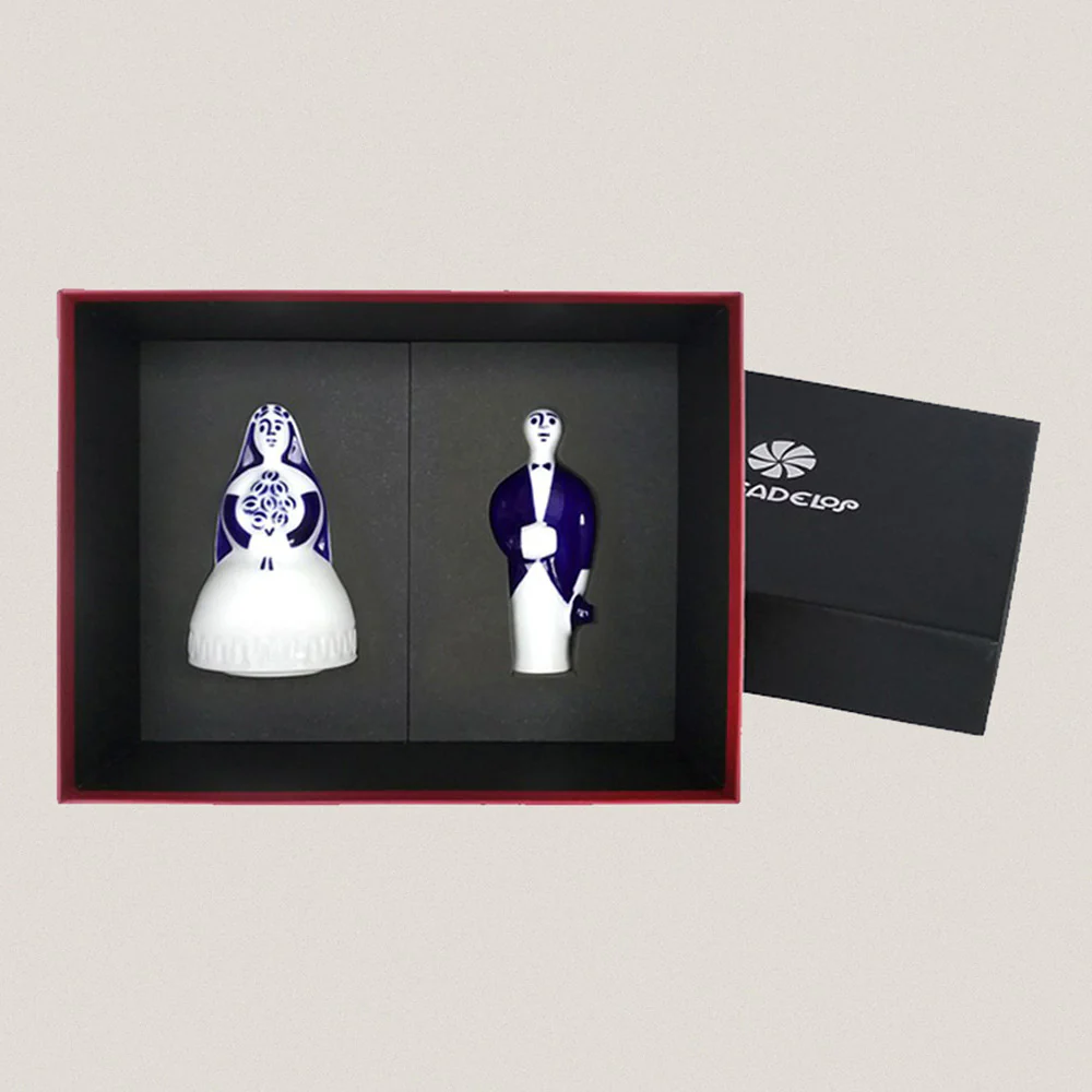 Classic Wedding Couple - Image 4