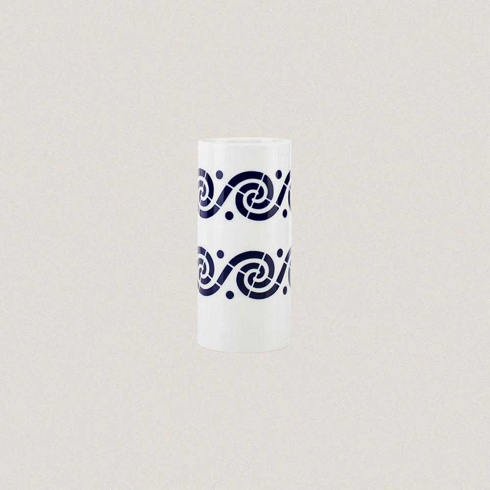 Espiroide No. 4 Vase
