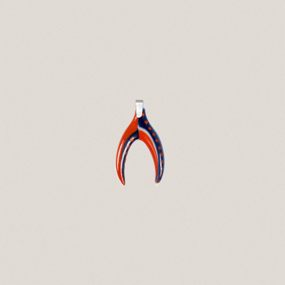LITTLE PENDANT FETISH BICORN WITH HANDLE