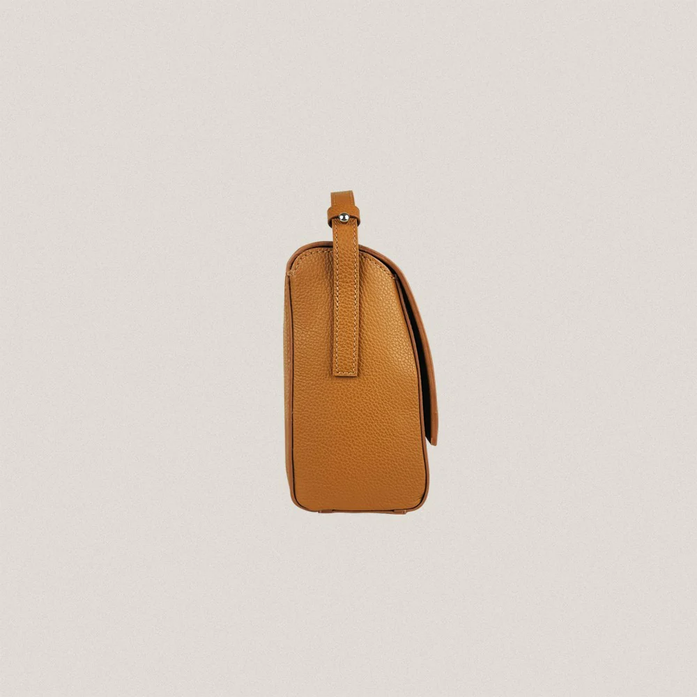 M Leather Galos Flap Bag - Image 5