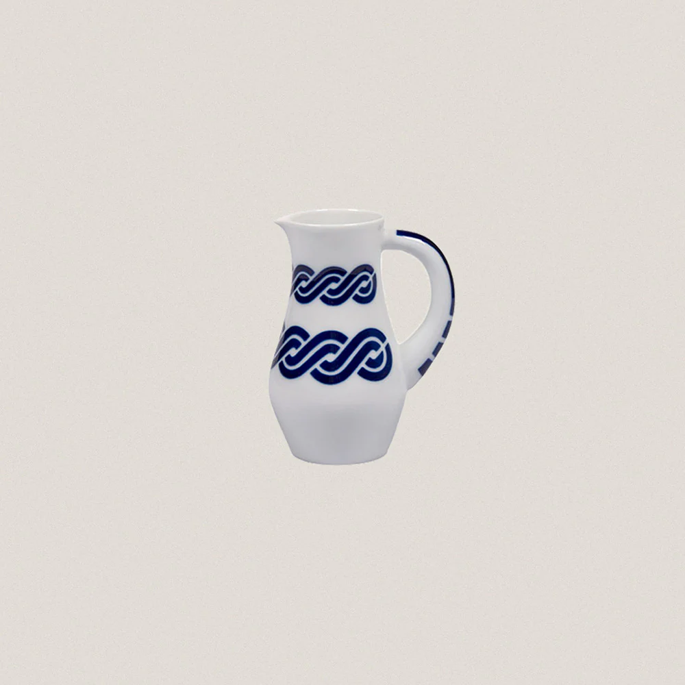 Milk Jug S Cadrelo