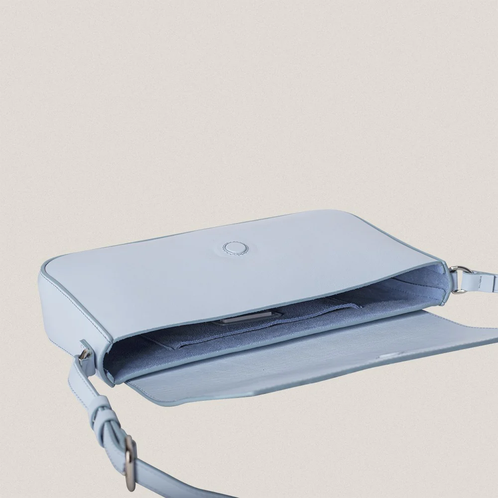 N 8 Light Blue Baguette Bag - Image 7