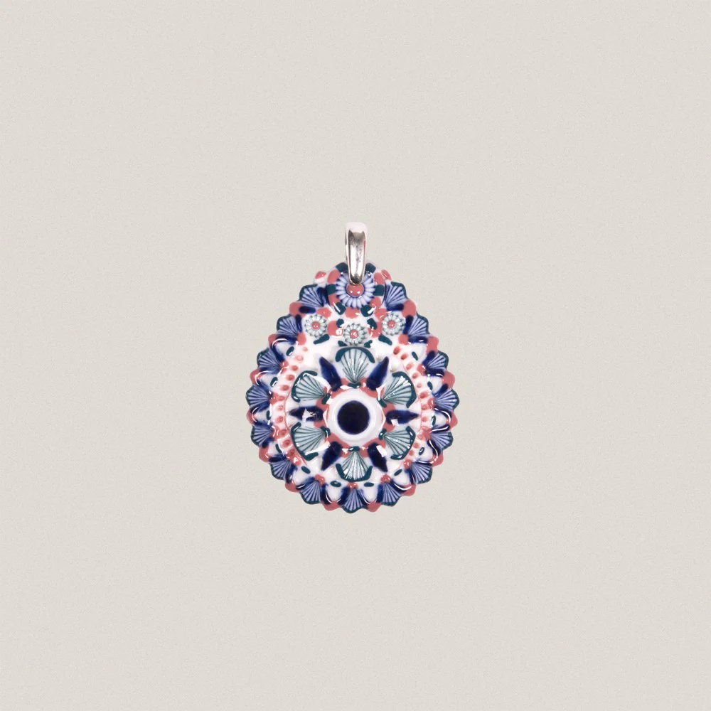 Pendant No. 4 Oval with handle