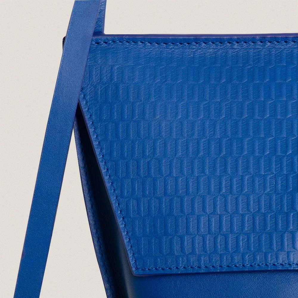 S Blue Granadínico Trapezio Bag - Image 2