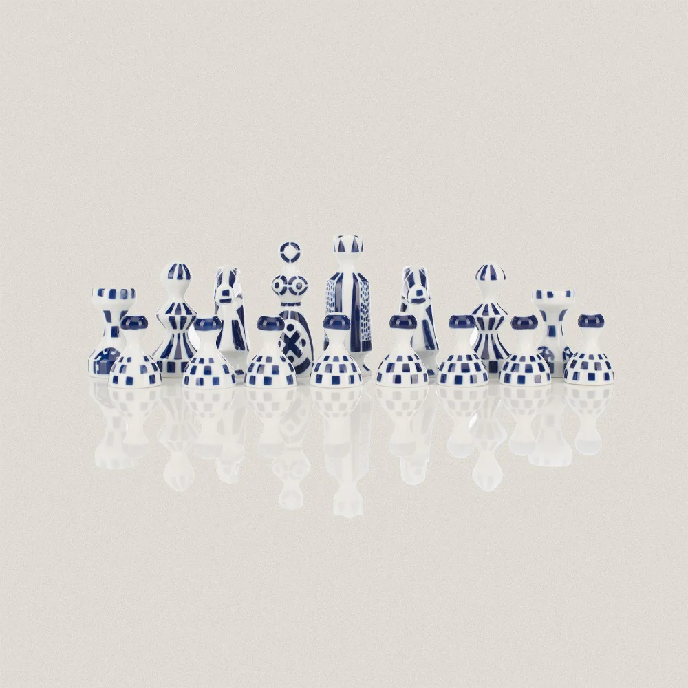 Sargadelos Chess Set with Chessboard - Image 3
