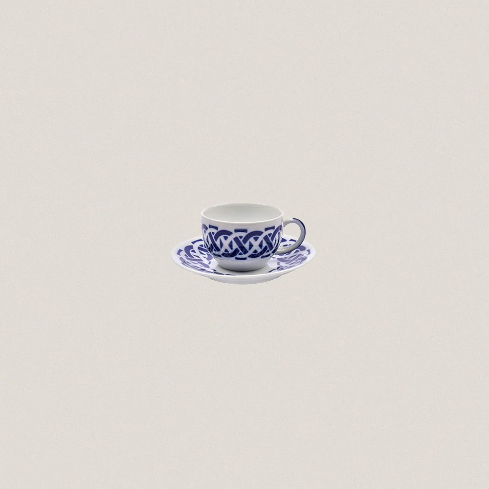Tea Cup and Saucer Encadrelado